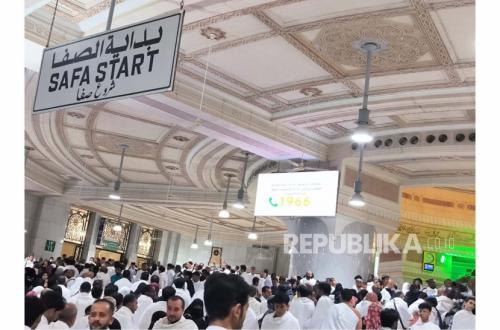 Kepulangan Puluhan Jamaah Umrah Asal Indamayu Ditunda Gara-Gara Perang AS-Israel Vs Iran