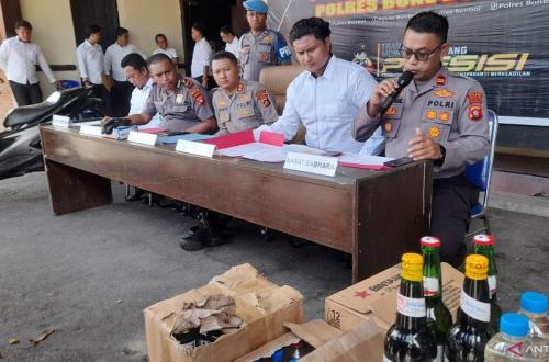 Polisi Bone Bolango Sita 477 Botol Minuman Beralkohol dalam Operasi Pekat