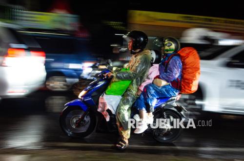BMKG Prediksi Cuaca Ekstrem di Jatim, OMC Dikerahkan Amankan Mudik