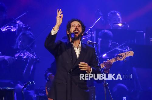 Josh Groban Hibur Penggemar Setianya di Konser GEMS World Tour 2026