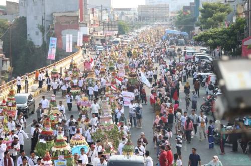 Kirab Ancak Agung Jember Kembali Pecahkan Rekor MURI dengan 867 Ancak