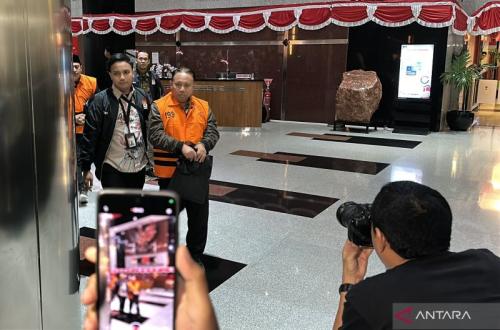 KPK Ungkap Rektor Unsoed Beli Tiga Bidang Tanah dari Uang Gratifikasi