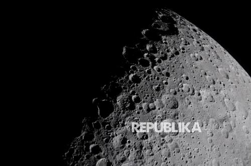 Rusia Kaji Bangun Pembangkit Nuklir di Bulan, Perebutan Sumber Daya Luar Angkasa Dimulai