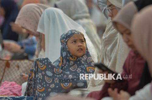 Marhaban Ramadhan: Masjid Syajarotun Thoyyibah DPP Partai Golkar Gelar Ramadhan Berbagi