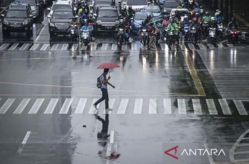 BMKG: Jakarta Diprediksi Diselimuti Awan Tebal pada Minggu