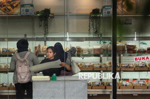 Dunia Usaha Tertekan, Kadin: Jangan Hanya Bertahan