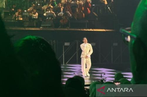 Afgan Tutup Konser "Retrospektif" dengan "Jodoh Pasti Bertemu"