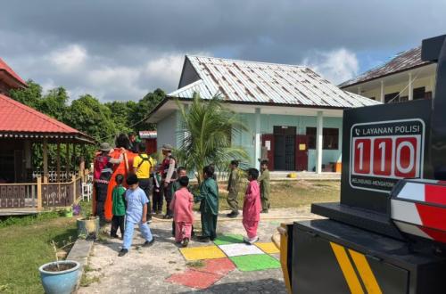 Polres Natuna Salurkan 8.000 Liter Air Bersih ke Sekolah dan Warga Terdampak Kekeringan
