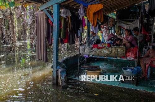 Puluhan Hari Terendam, Warga Serang Keluhkan Banjir yang Tak Kunjung Surut