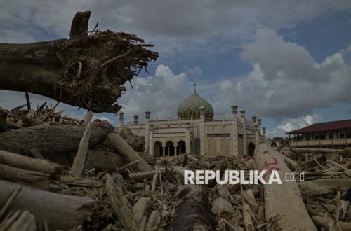 Masyarakat Sipil Kritik Pencabutan Izin 28 Perusahaan Pasca Bencana Sumatera