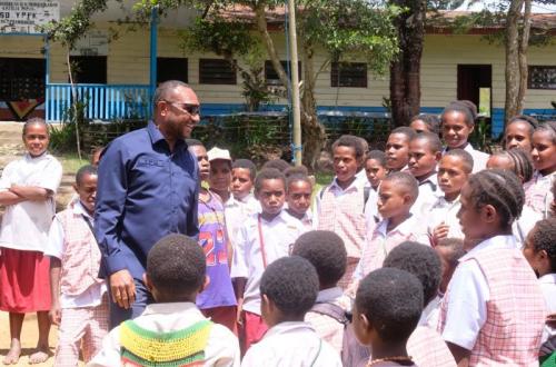 Anggota DPR Minta Kepala BGN Baru Fokus Benahi Program MBG di Papua
