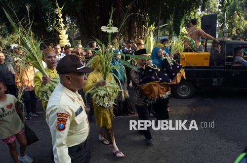 Tradisi Manten Tebu Tandai Musim Giling di Tulungagung