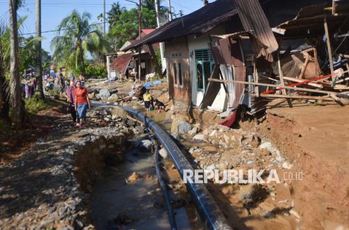 Dampak Banjir Bandang Padang, 120 Rumah Terendam dan Akses Jalan Terputus