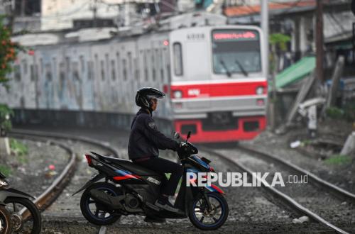 Waspada, 42 Perlintasan KA di Daop 3 Cirebon tak Dijaga