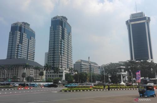 Prakiraan Cuaca Jakarta Jumat: Cerah Berawan Dominasi Sore dan Malam