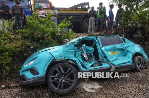 Kemenhub akan Evaluasi Taksi Green SM Usai Peristiwa Tabrakan Kereta di Bekasi