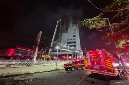 Kebakaran Hebat Landa Gedung Bapenda DKI, Lantai 11-16 Terbakar