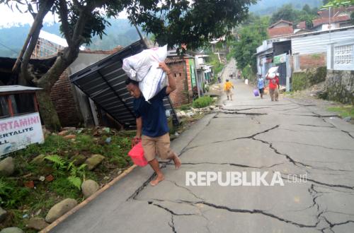 Bencana Tanah Bergerak Meluas di Tegal, Ribuan Warga Mengungsi
