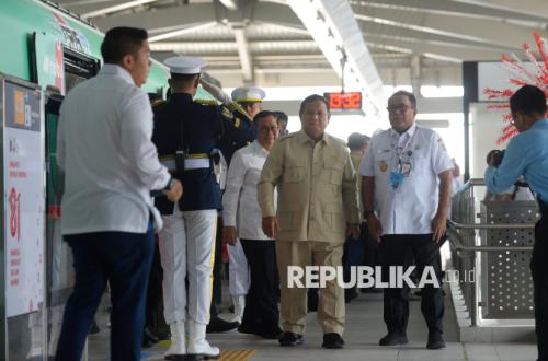 Potongan Video Seskab Teddy Saat Peresmian LRT Viral, Pengamat Ingatkan Masyarakat