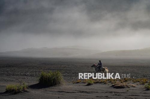 Setelah Sepekan Ditutup untuk Pemulihan Ekosistem, Gunung Bromo Kembali Dibuka