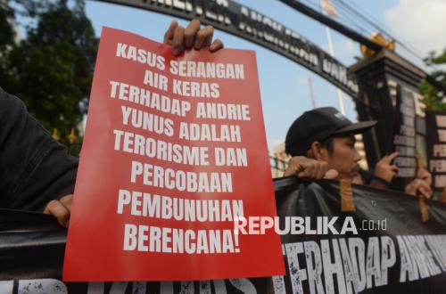 Aksi Dukung Andrie Yunus, Massa Tuntut Peradilan Sipil