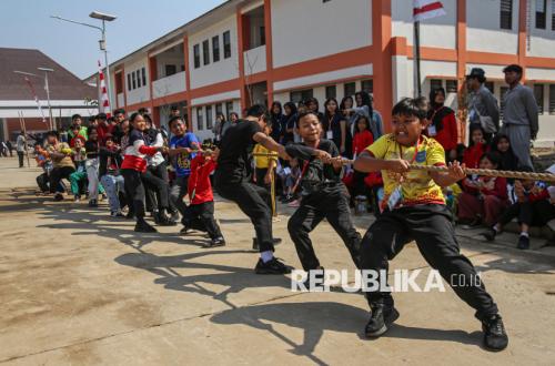 Tarik Tambang hingga Gobak Sodor, Cara Sekolah Rakyat Kenalkan Budaya Lokal kepada Siswa Baru