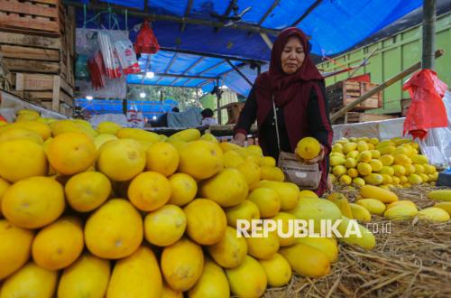 Sampah Menggunung Teratasi, Wajah Baru Pasar Induk Kramat Jati Mulai Terlihat