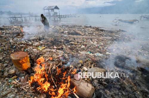 Kenapa Warga Masih Membakar Sampah?