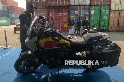 Bea Cukai Gagalkan Penyelundupan Moge Harley Davidson Bekas di Tanjung Priok