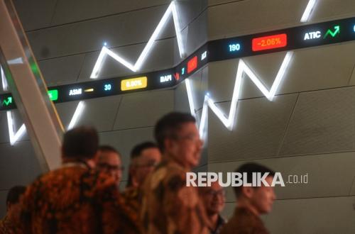 IHSG Dibuka Naik, Sentimen PDB dan MSCI Jadi Perhatian Investor