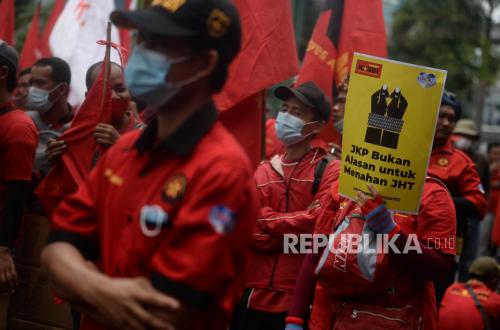 Cerita Pekerja Kena Pajak Seharga Mobil Sigra saat Cairkan JHT
