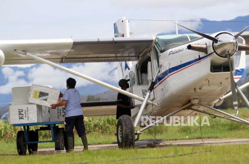 Langit Papua yang Terkunci, Mengapa Bandara Perintis Terus Jadi Sasaran?