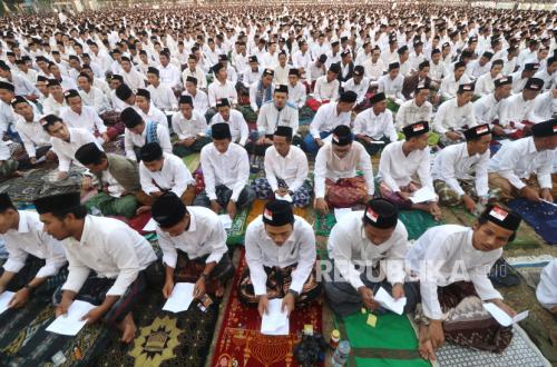 Dalil Ini 'Melawan' Anggapan Doa Awal dan Akhir Tahun Hijriah Sebagai Praktik Bid'ah Munkaroh