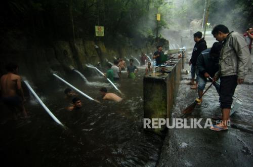 Istana Respons Dugaan Penebangan Hutan Picu Banjir Bandang di Guci