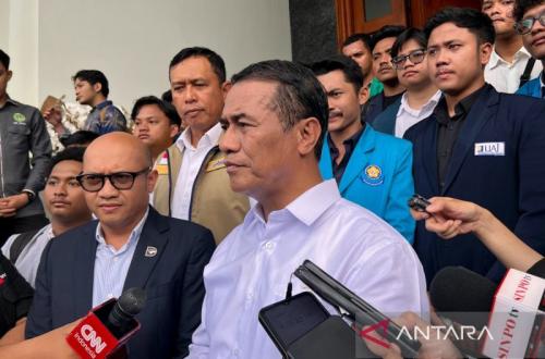Mentan Cabut Izin Distribusi Pupuk Subsidi Usai Terima Laporan Mahasiswa