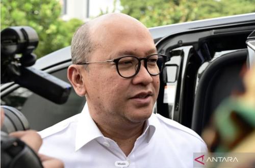 Prabowo Terima Laporan CEO Danantara soal Kampung Haji dan Perampingan BUMN
