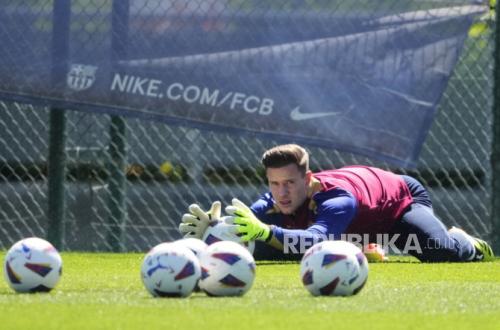 Menepi karena Cedera Hamstring, Ter Stegen Bakal Absen Dua Bulan