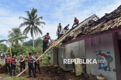 Puting Beliung Terjang Empat Desa di Ciamis, Puluhan Rumah Rusak