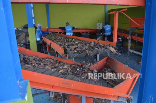 Saat TPS Tak Lagi Sekadar Tempat Sampah, Ini yang Terjadi di Surabaya