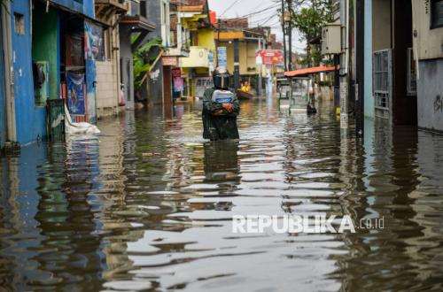 KDM Usulkan Rumah Warga di Bantaran Sungai Citarum di Bandung Direlokasi