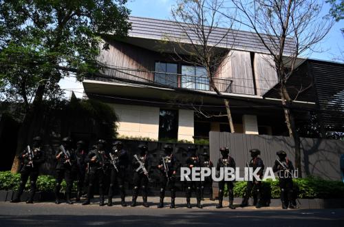 Geledah Rumah Silmy Karim, KPK Sita Dolar AS, Dua Mobil Porsche Hingga Moge Harley Davidson