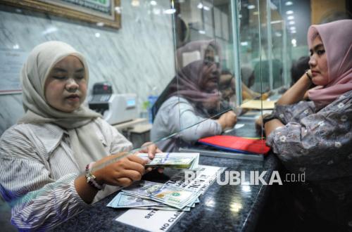 Ekonom: Indonesia Perlu Perkuat Sektor Eksternal untuk Stabilkan Rupiah