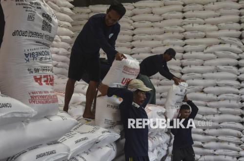 47.250 Ton Pupuk Urea Asal Indonesia Tiba di Australia