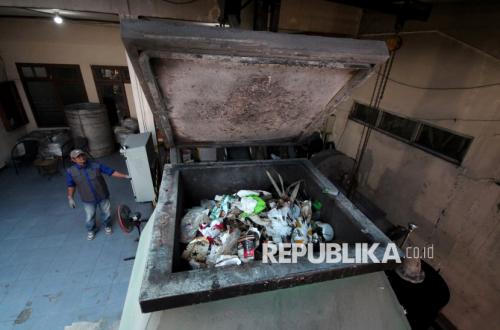 Teknologi Autothermix Jadi Opsi Penanganan Sampah di Bandung