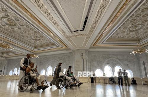 Kemenhaj Temukan Dugaan Praktik Ilegal Layanan Kursi Roda oleh KBIHU, Sanksi Berat Menanti