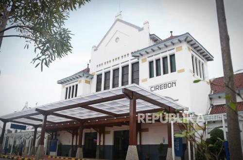KAI Cirebon Amankan 438 Barang Penumpang yang Tertinggal Senilai Rp447 Juta, dari Emas Hingga Gadget