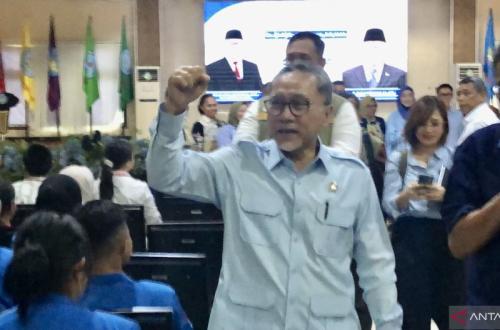 Menko Zulhas Dorong Mahasiswa Unpatti Lahirkan Solusi Ketahanan Pangan Nasional