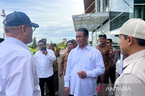Mentan Amran Salurkan Rp1 Miliar untuk Perbaikan Masjid di Bener Meriah