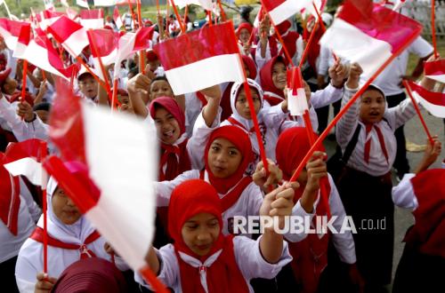 Penulis Buku Api Sejarah: Merah-Putih adalah Bendera Rasulullah ...
