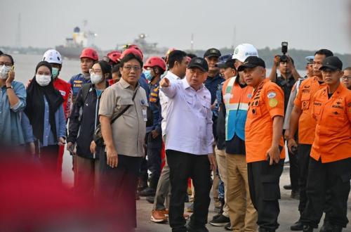 Menhub Instruksikan Prioritas Evakuasi Korban KMP Virgo Transport 8